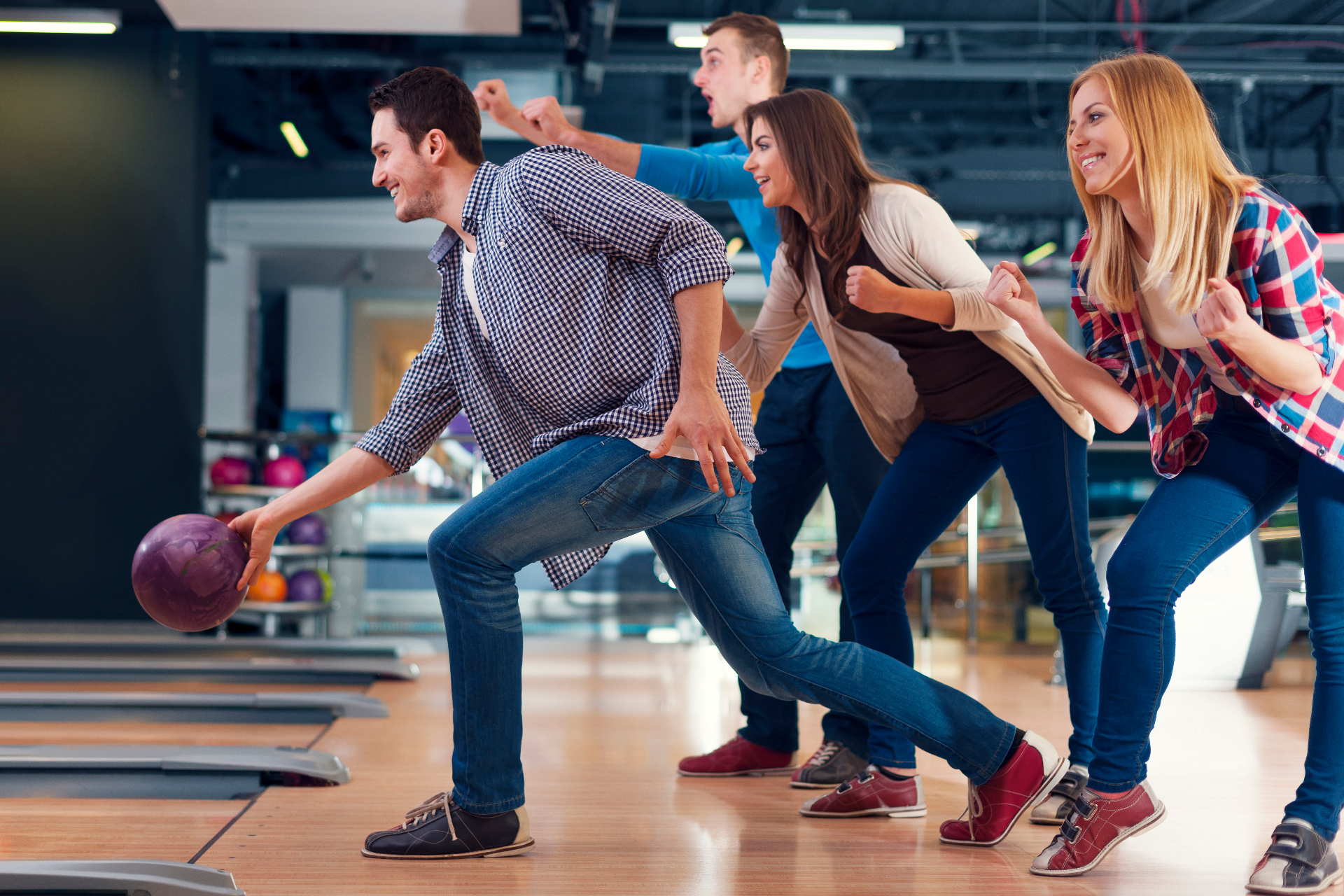 Bowling at Lakewood Lanes